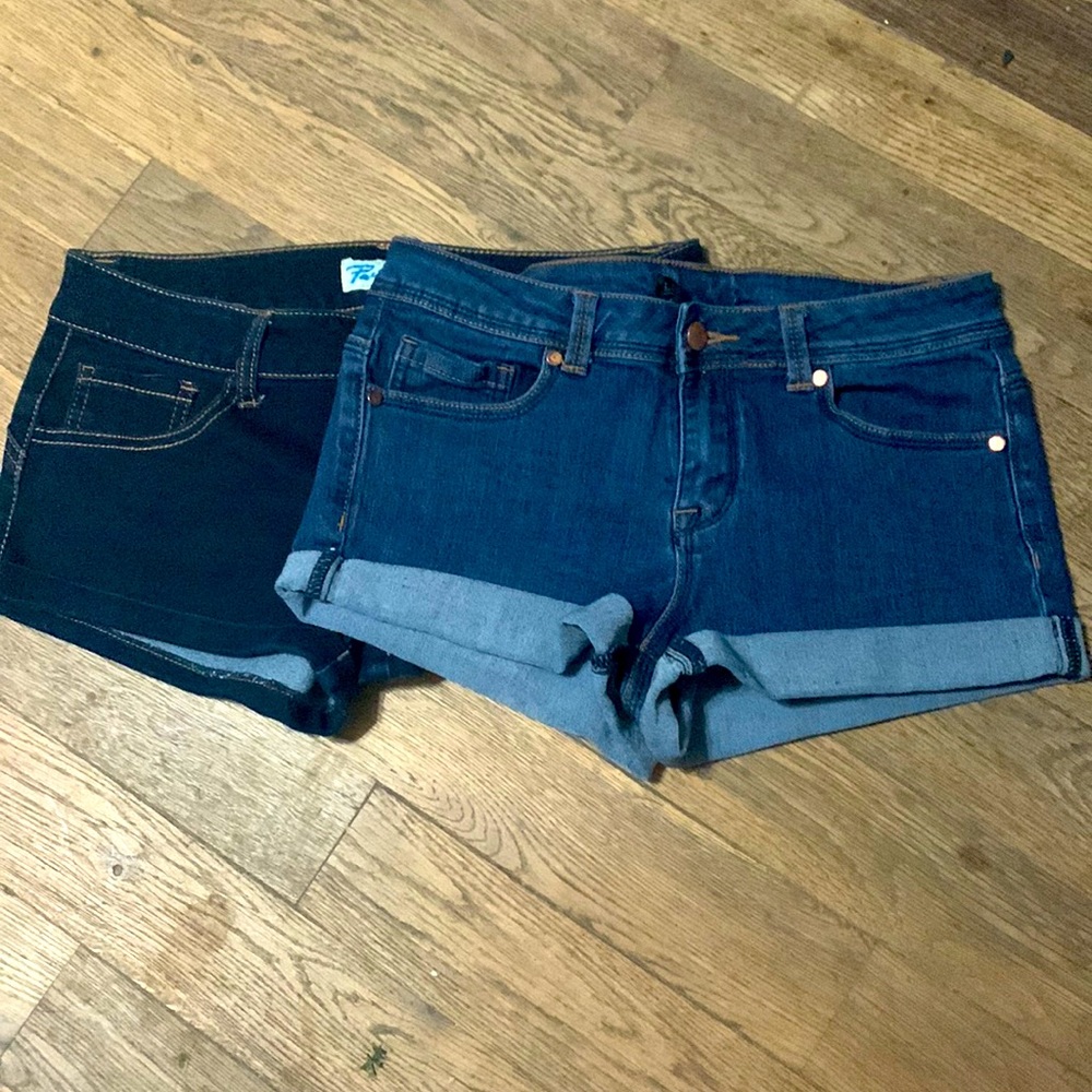 Size 7 shorts bundle. 121D